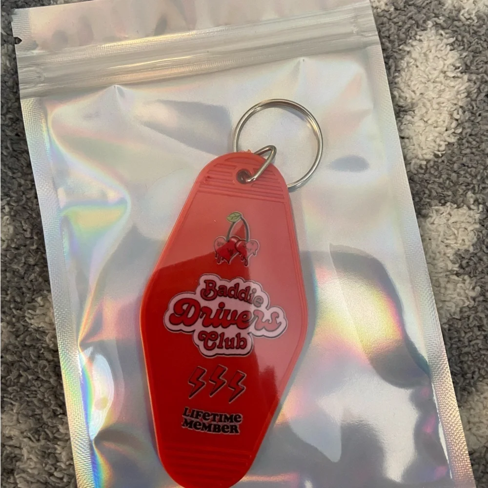 HANDMADE MOTEL KEYCHAIN